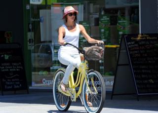 Sharni Vinson feet photo thumbnail