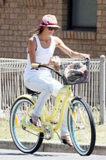 Sharni Vinson feet photo thumbnail