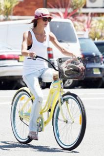 Sharni Vinson feet photo thumbnail