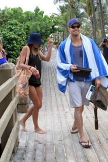 Sharni Vinson feet photo thumbnail