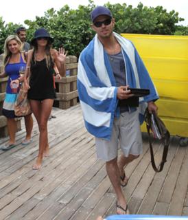 Sharni Vinson feet photo thumbnail