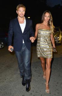 Sharni Vinson feet photo thumbnail