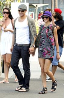 Sharni Vinson feet photo thumbnail