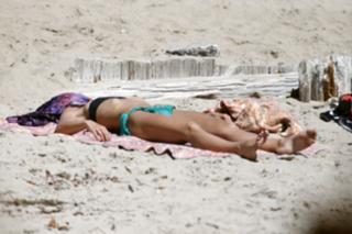 Sharni Vinson feet photo thumbnail