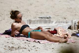 Sharni Vinson feet photo thumbnail