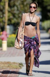 Sharni Vinson feet photo thumbnail