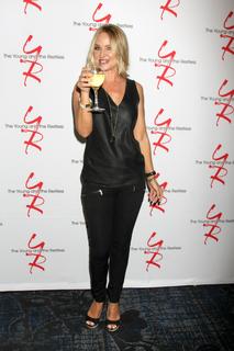Sharon Case feet photo 6