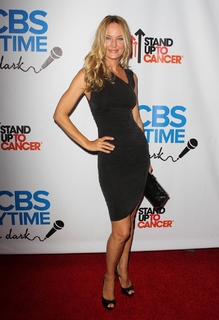 Sharon Case feet photo 9