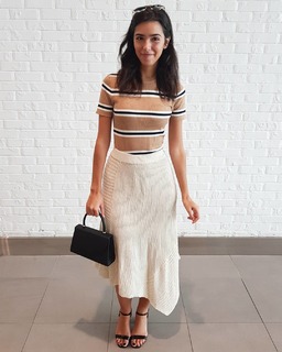 Sharon Dubois feet photo thumbnail