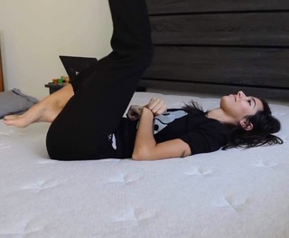 Sharon Dubois feet photo thumbnail