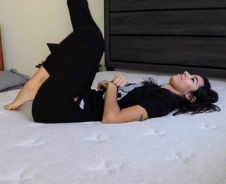 Sharon Dubois feet photo thumbnail