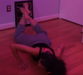 Sharon Dubois feet photo thumbnail