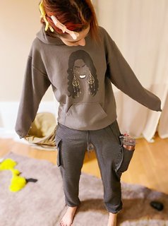 Sharon Dubois feet photo thumbnail