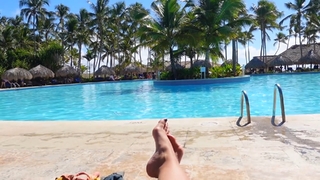 Sharon Dubois feet photo thumbnail