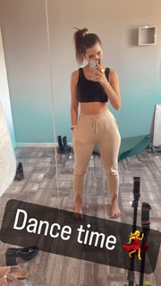 Sharon Dubois feet photo thumbnail