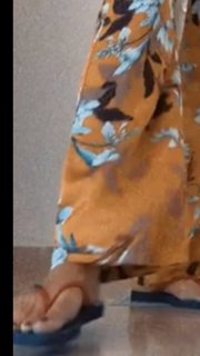 Sharon Dubois feet photo thumbnail