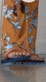 Sharon Dubois feet photo thumbnail