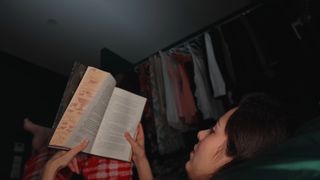 Sharon Dubois feet photo thumbnail