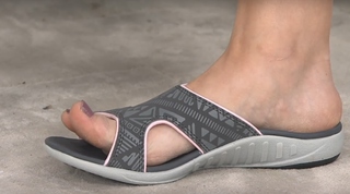 Sharon Faetsch feet photo 17