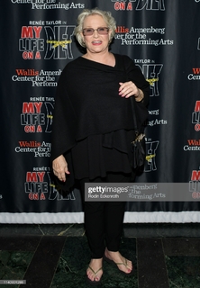 Sharon Gless feet photo 8