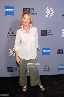 Sharon Lawrence feet photo 5