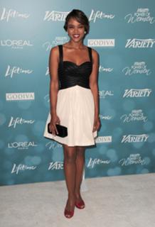 Sharon Leal feet photo 11