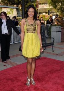 Sharon Leal feet photo 3
