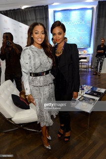 Sharon Leal feet photo 3