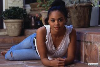Sharon Leal feet photo 10