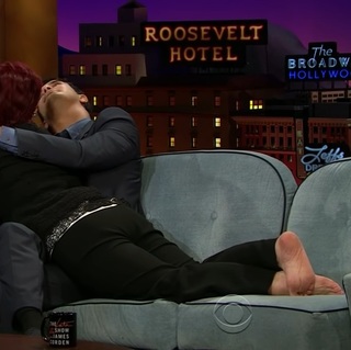 Sharon Osbourne feet photo thumbnail