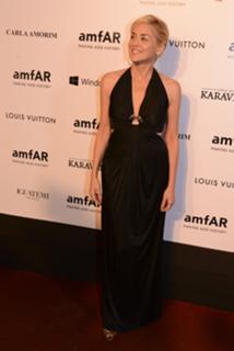 Sharon Stone feet photo thumbnail