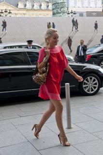 Sharon Stone feet photo thumbnail