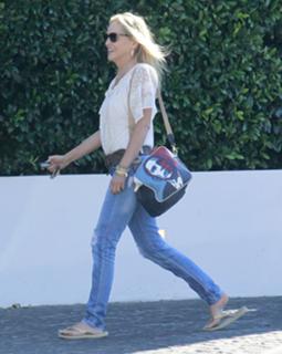 Sharon Stone feet photo thumbnail