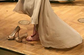 Sharon Stone feet photo thumbnail