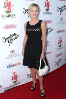 Sharon Stone feet photo thumbnail