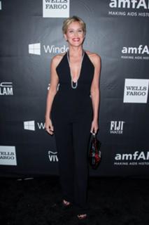 Sharon Stone feet photo thumbnail