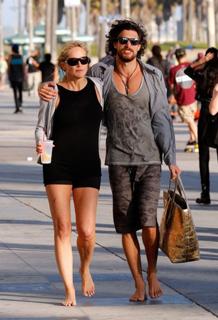 Sharon Stone feet photo thumbnail