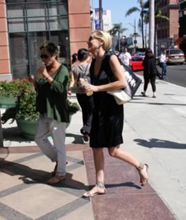 Sharon Stone feet photo thumbnail