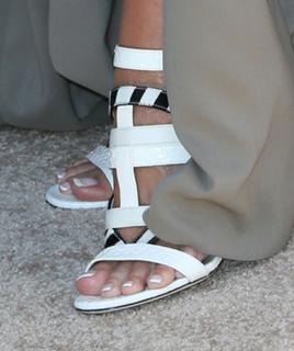 Sharon Stone feet photo thumbnail
