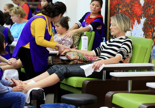 Sharon Stone feet photo thumbnail