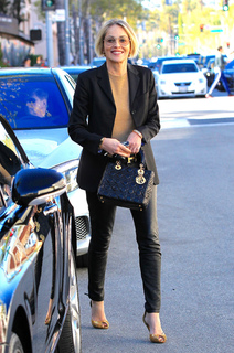 Sharon Stone feet photo thumbnail