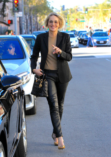 Sharon Stone feet photo thumbnail