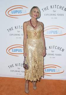 Sharon Stone feet photo thumbnail