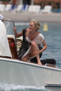 Sharon Stone feet photo thumbnail