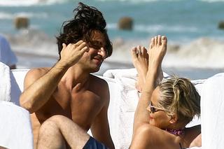Sharon Stone feet photo thumbnail