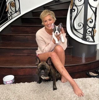 Sharon Stone feet photo thumbnail