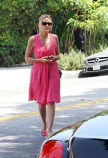Sharon Stone feet photo thumbnail