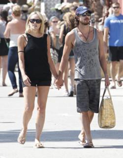 Sharon Stone feet photo thumbnail