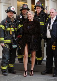 Sharon Stone feet photo thumbnail