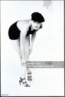Sharon Stone feet photo thumbnail